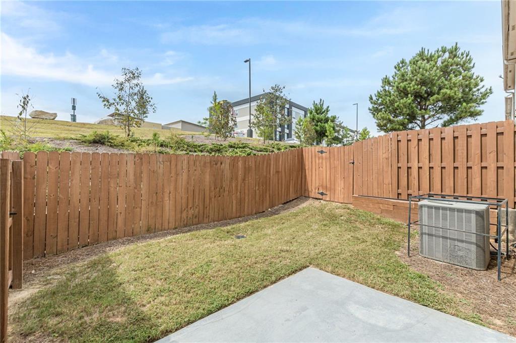 5725 Radford Loop