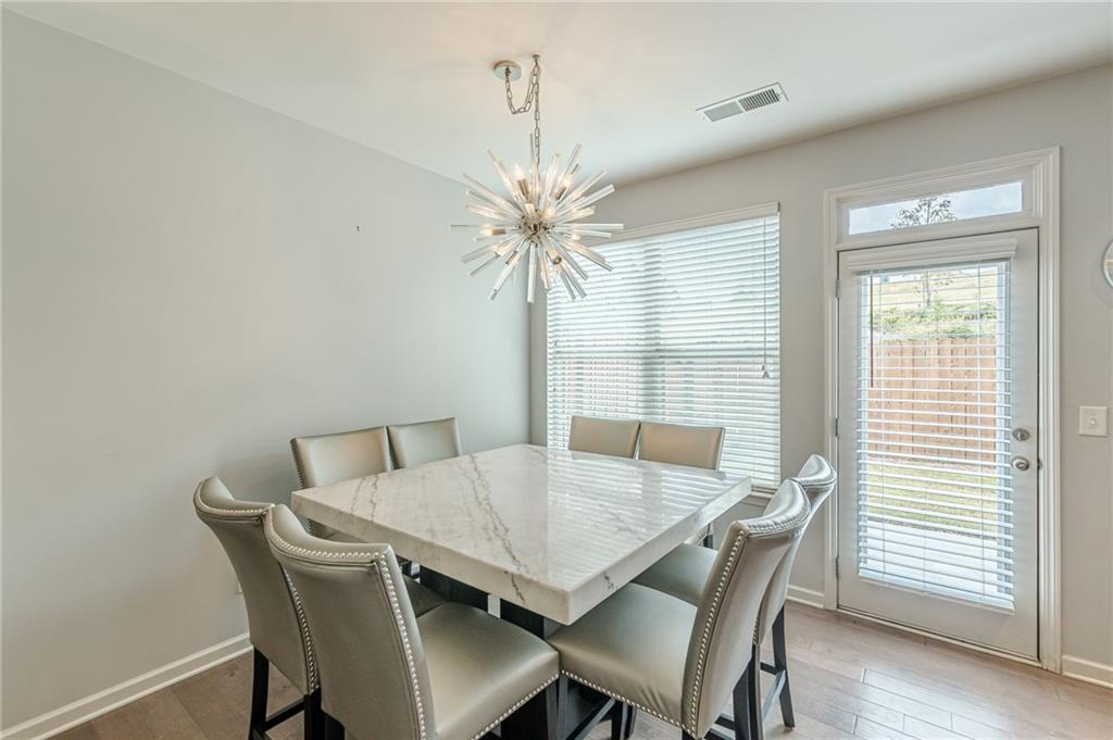 5725 Radford Loop