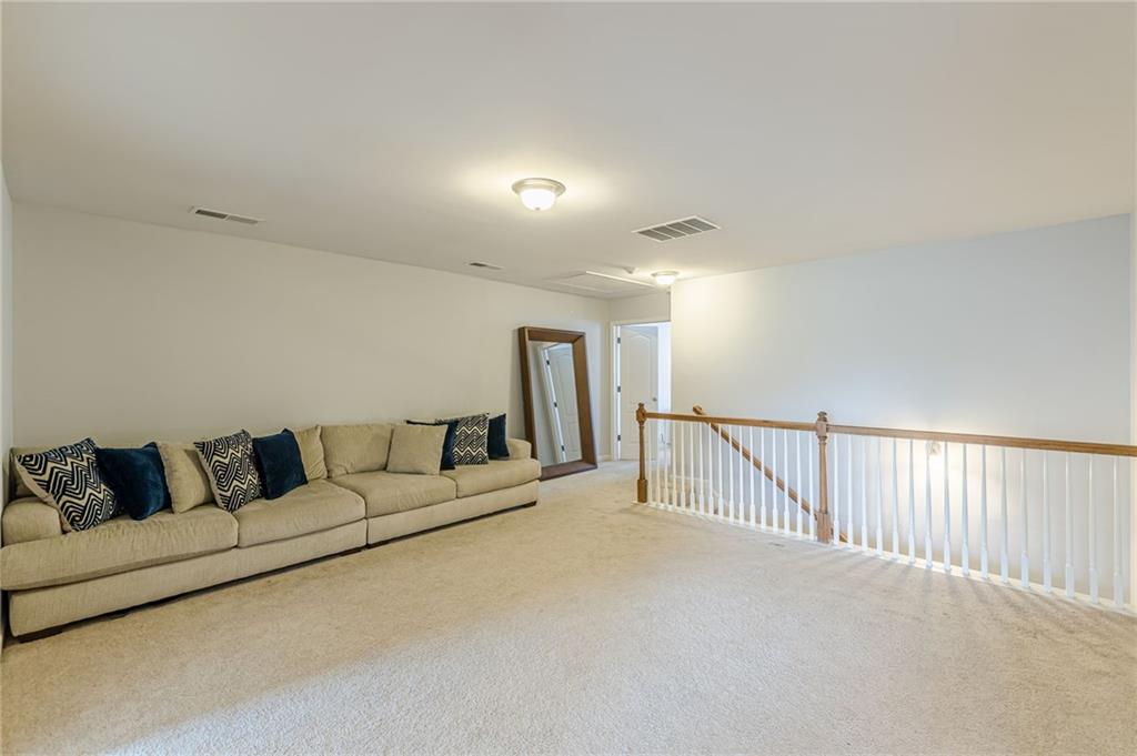 5725 Radford Loop