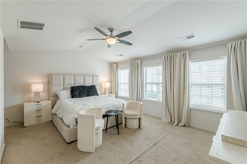 5725 Radford Loop