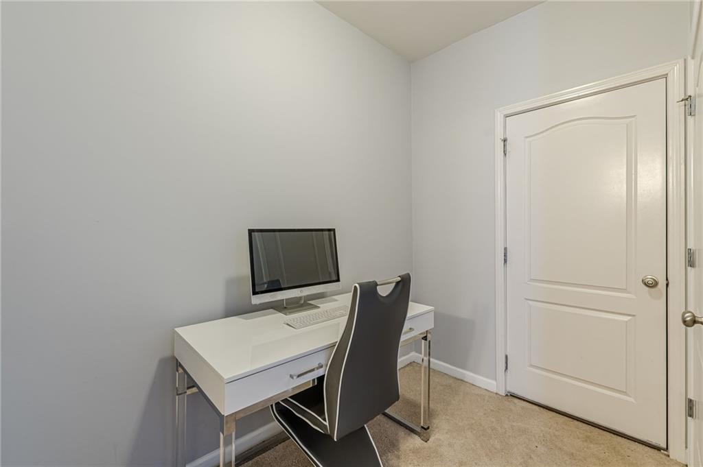 5725 Radford Loop