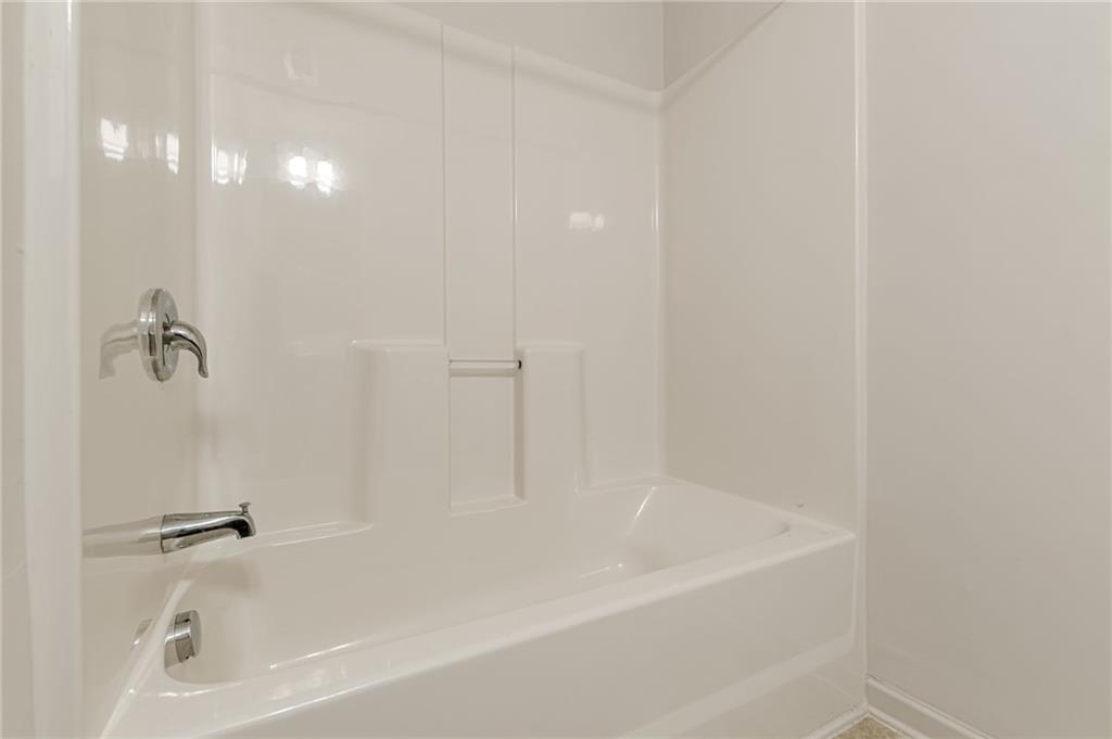 5725 Radford Loop