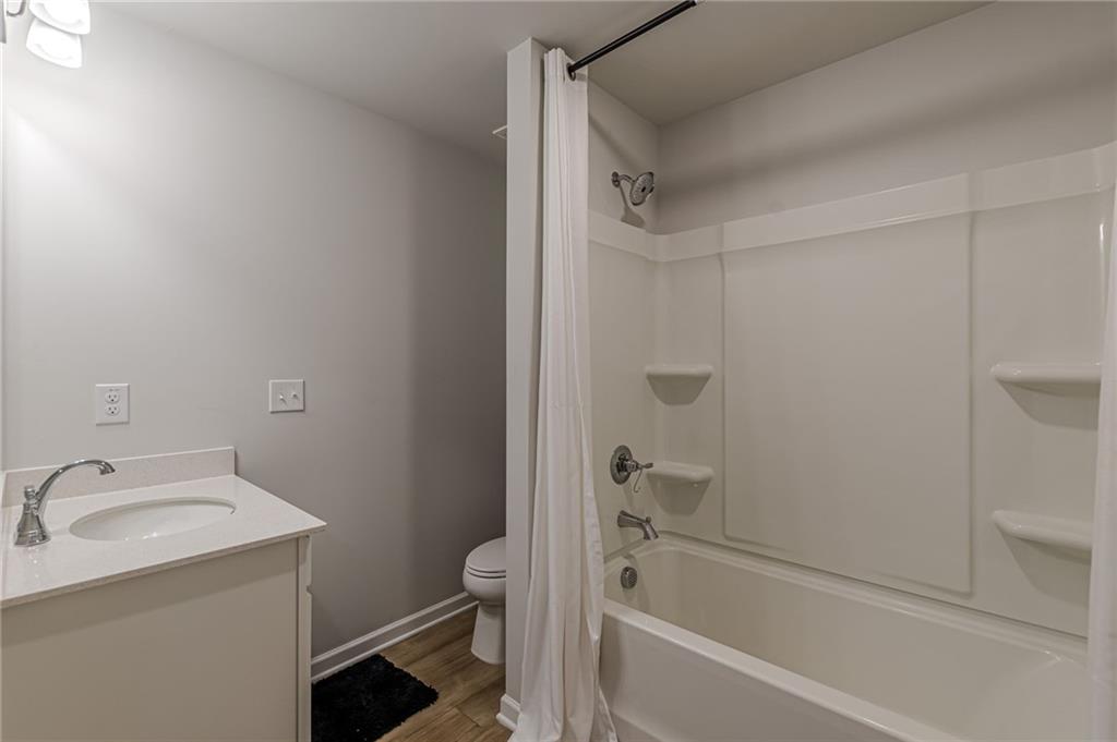 4876 Elm Leaf Drive SW