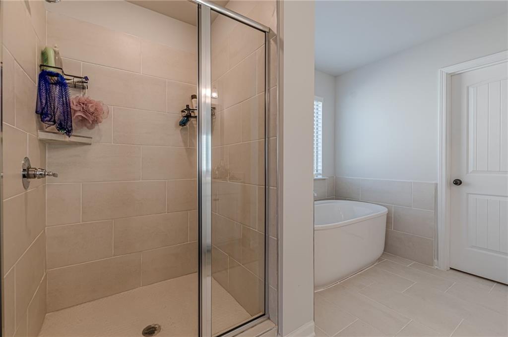 4876 Elm Leaf Drive SW