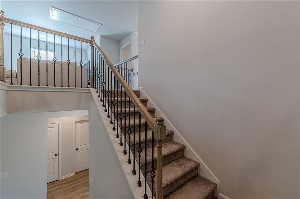 4876 Elm Leaf Drive SW