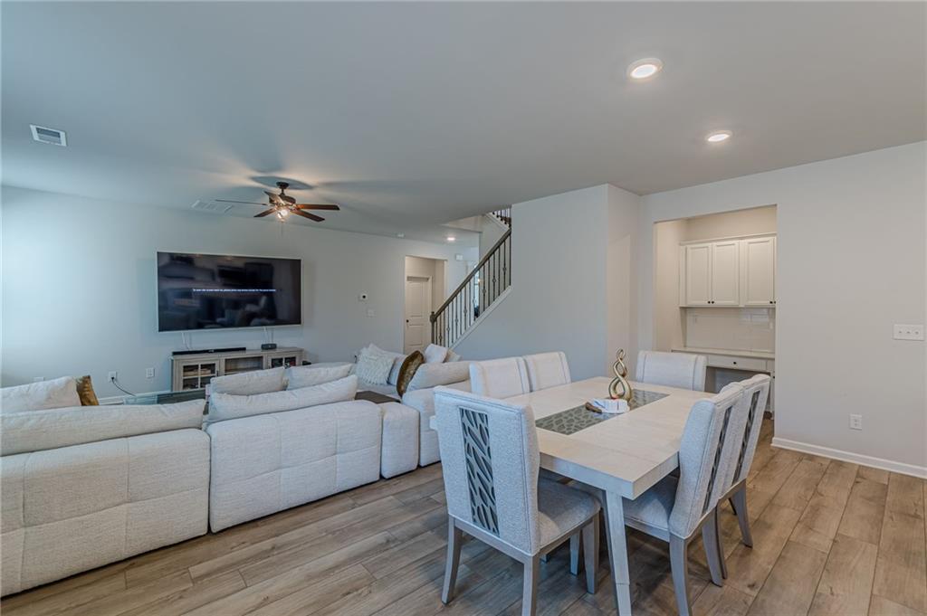 4876 Elm Leaf Drive SW