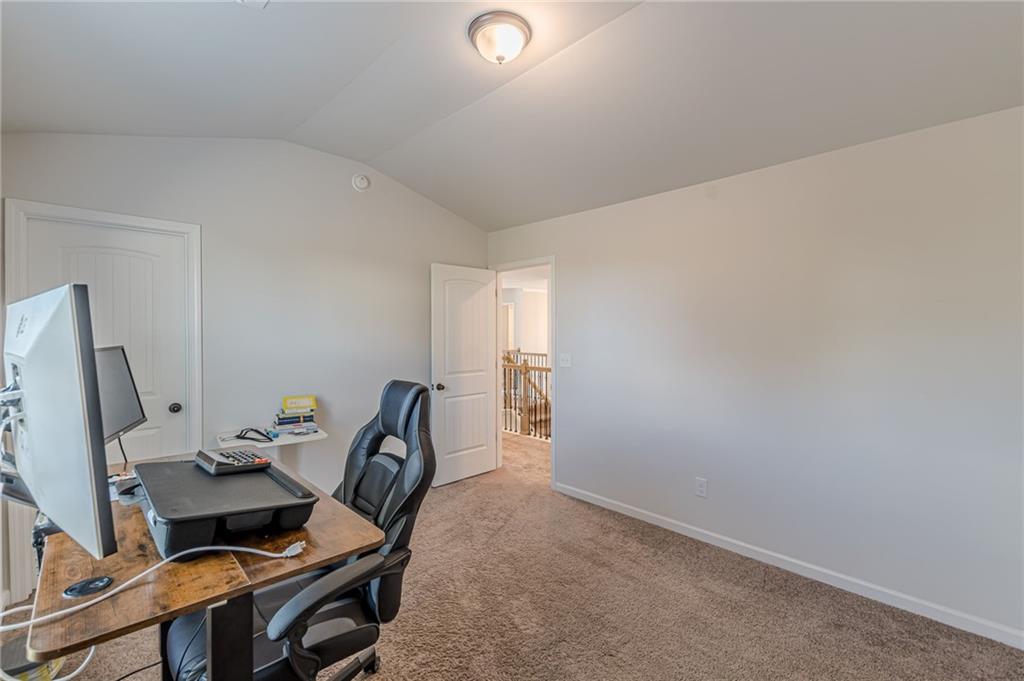 4876 Elm Leaf Drive SW