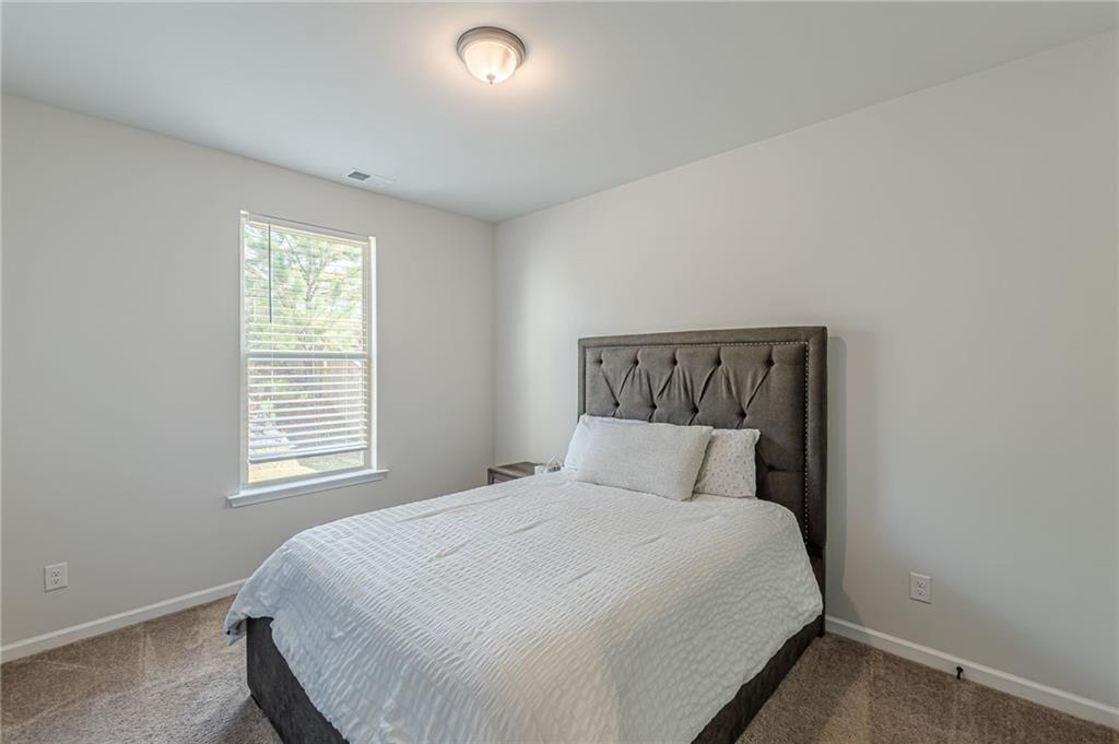 4876 Elm Leaf Drive SW