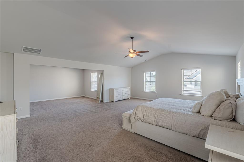 4876 Elm Leaf Drive SW