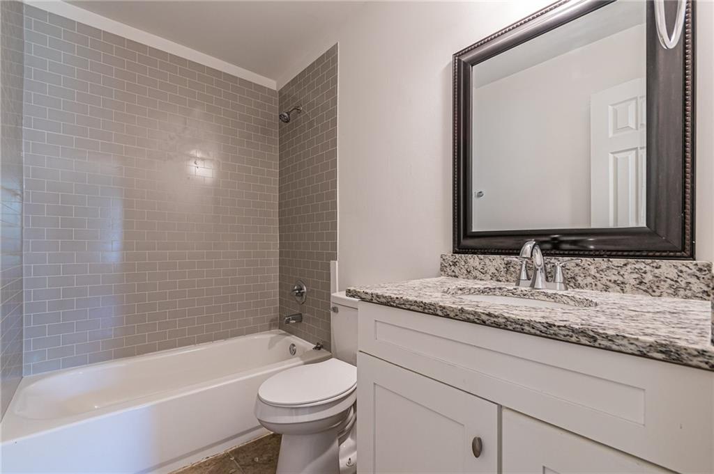 926 Live Oak Court
