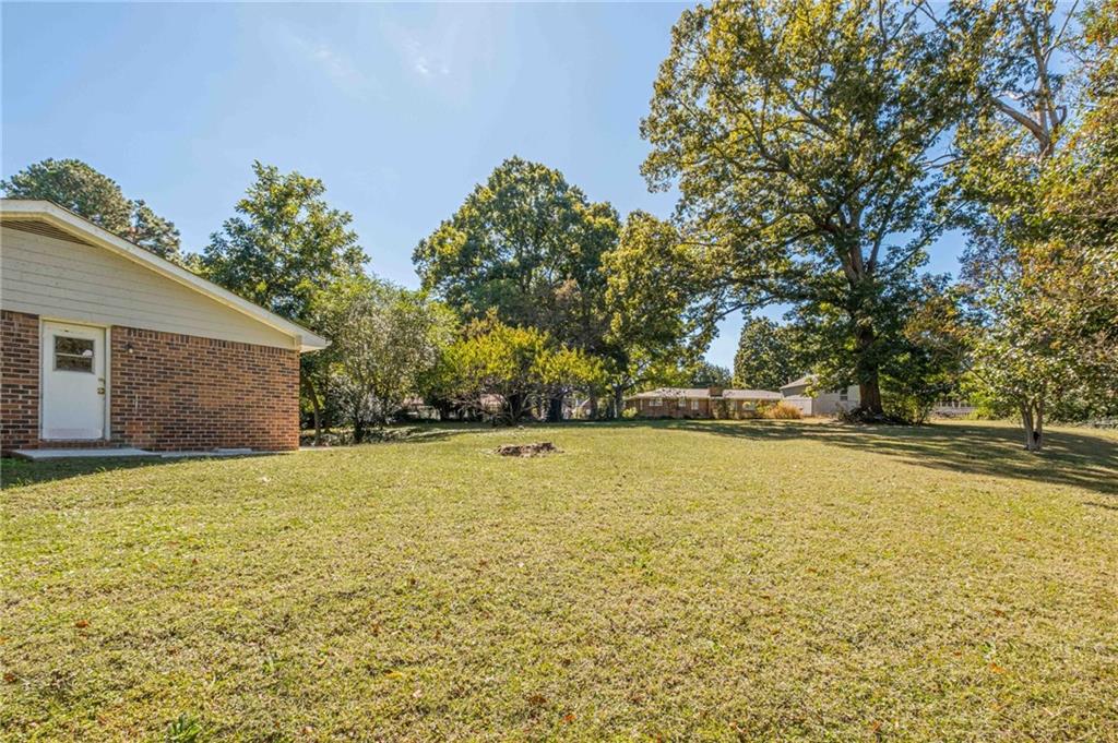 1798 Dogwood Court