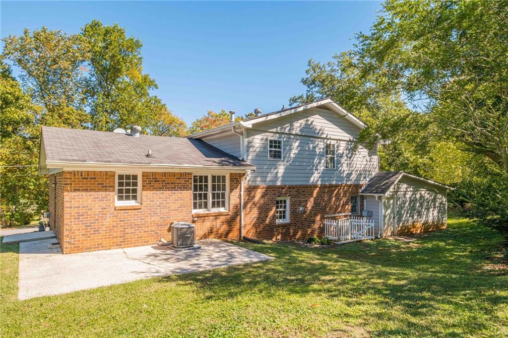1798 Dogwood Court