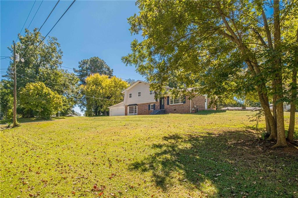 1798 Dogwood Court
