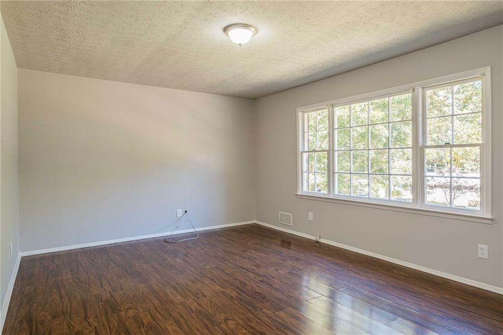 1798 Dogwood Court