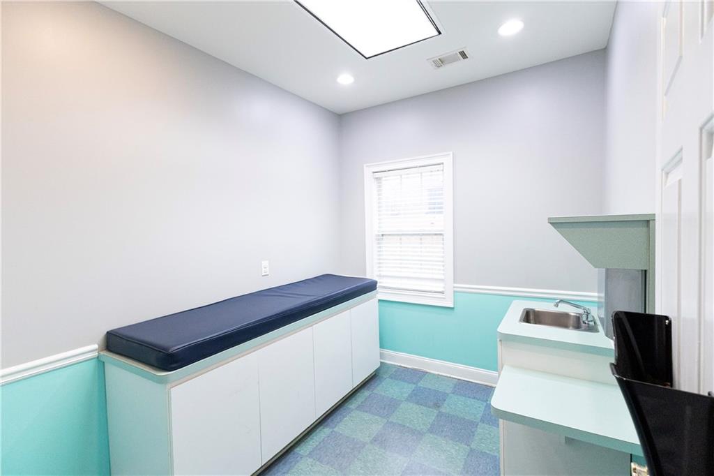 416 Pirkle Ferry Road Unit 200-400