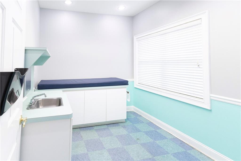 416 Pirkle Ferry Road Unit 200-400