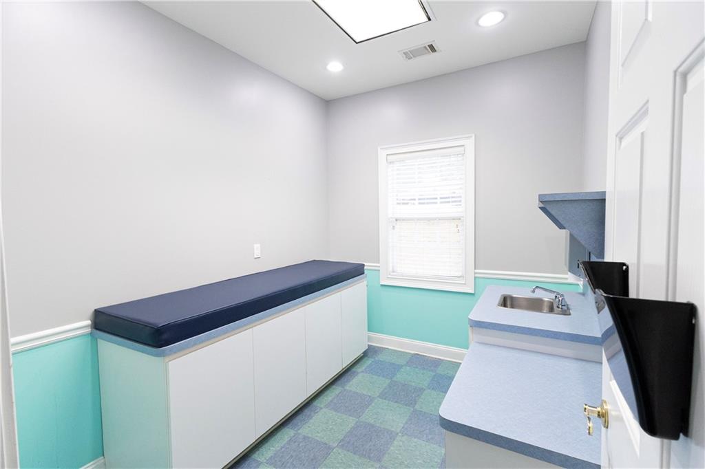 416 Pirkle Ferry Road Unit 200-400
