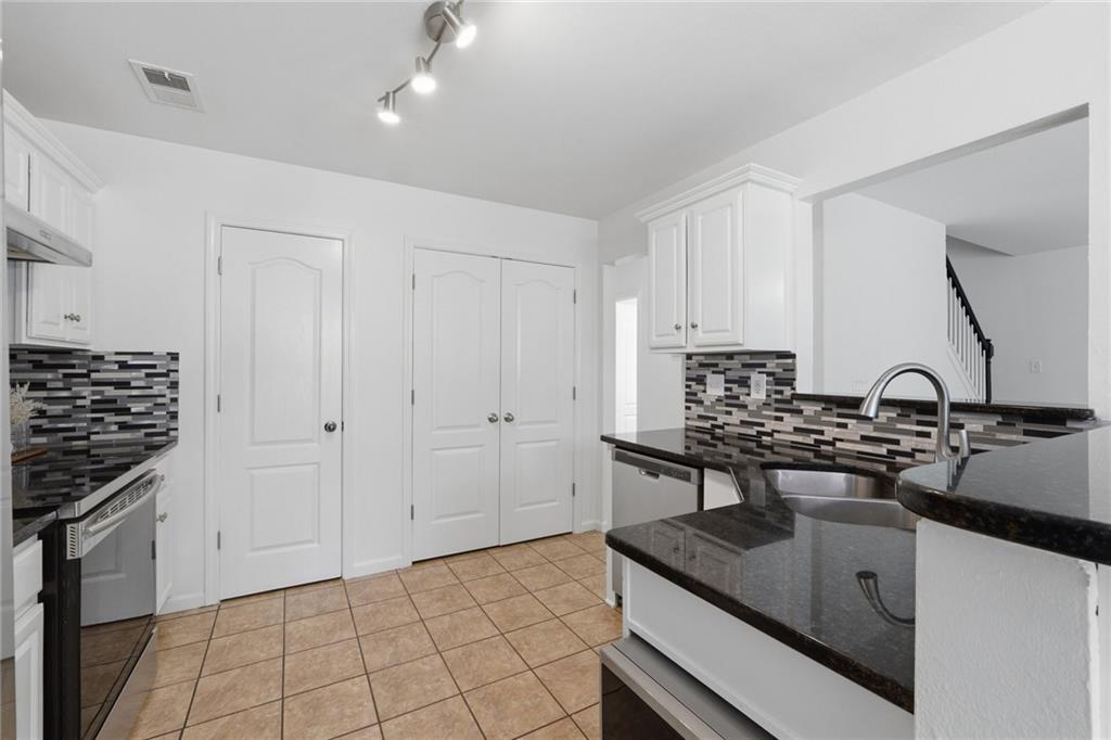 2810 Beech Trail