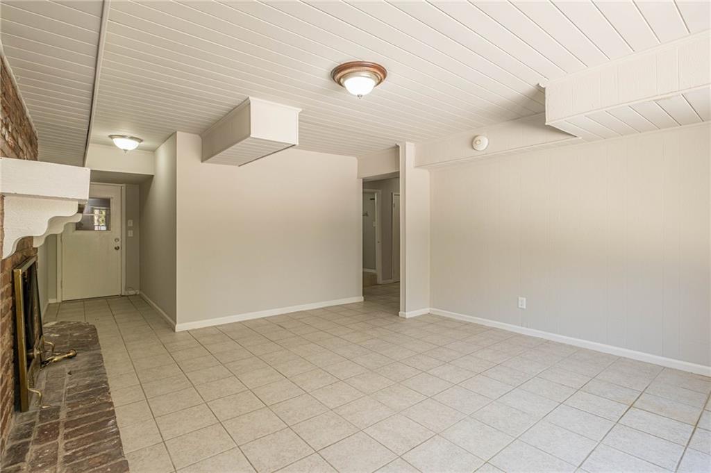 1798 Dogwood Court