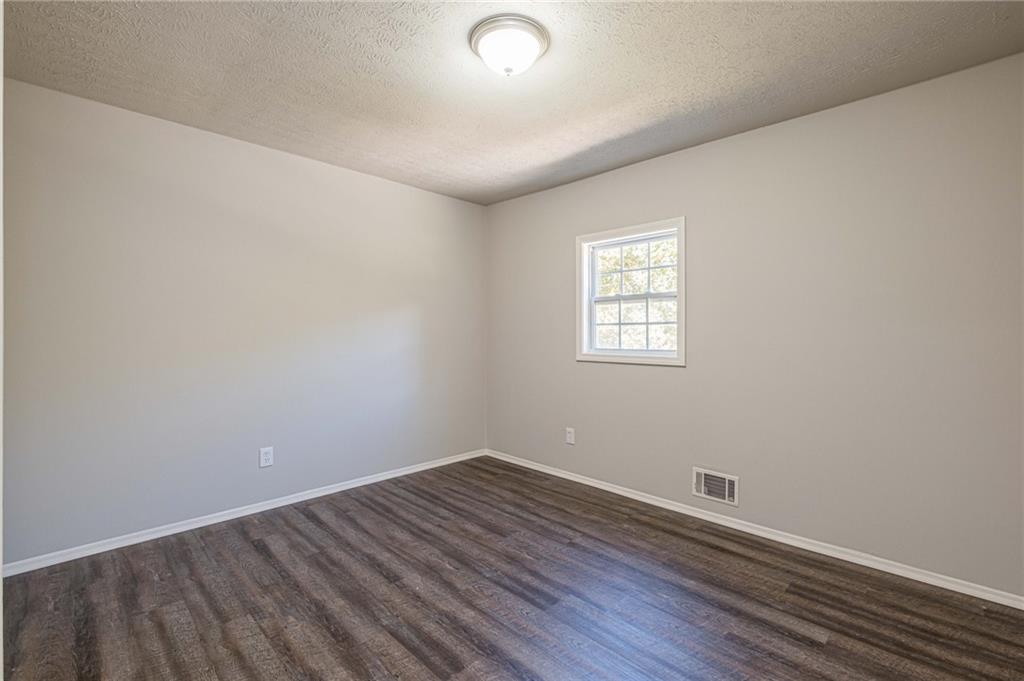 1798 Dogwood Court