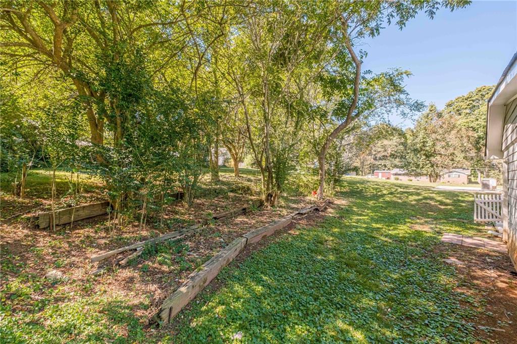 1798 Dogwood Court