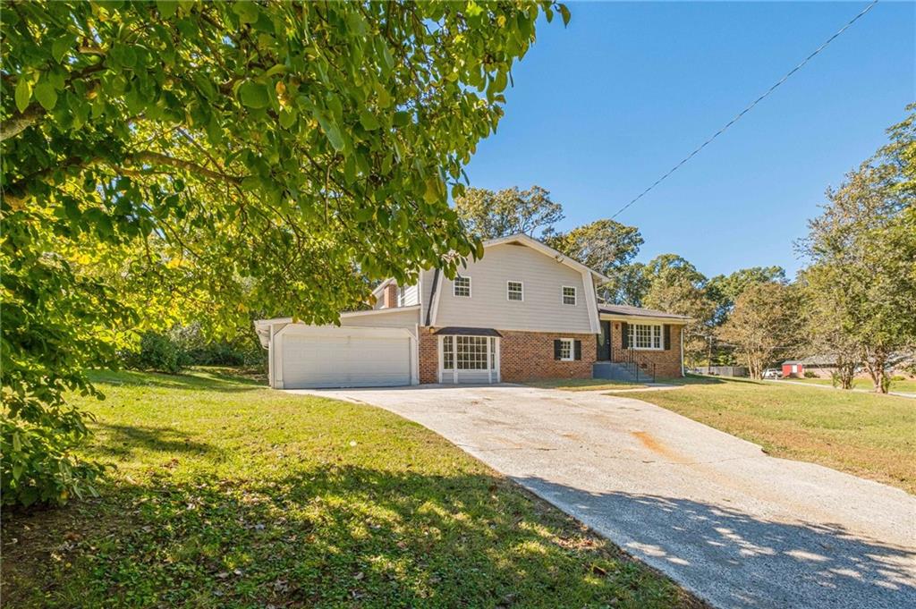 1798 Dogwood Court