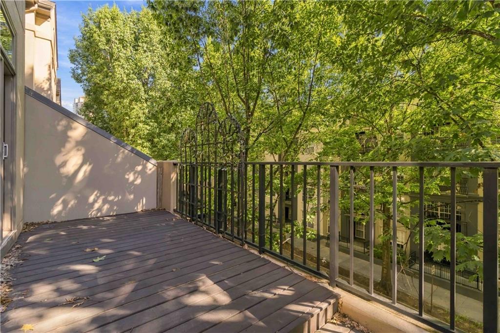 3475 OAK VALLEY RD. NE Unit 140