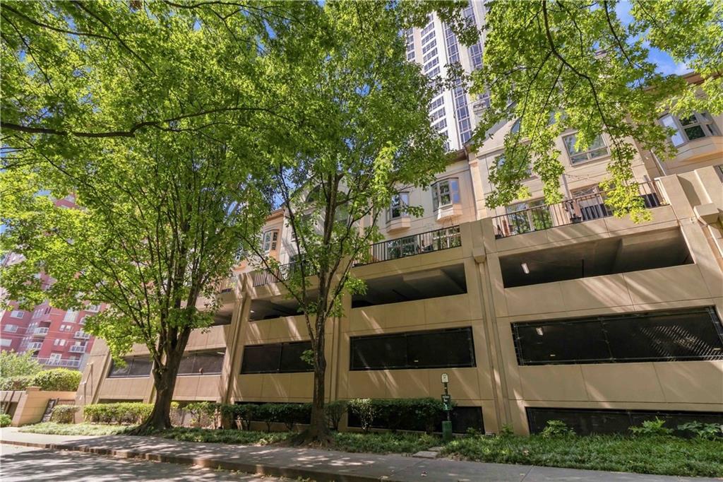 3475 OAK VALLEY RD. NE Unit 140
