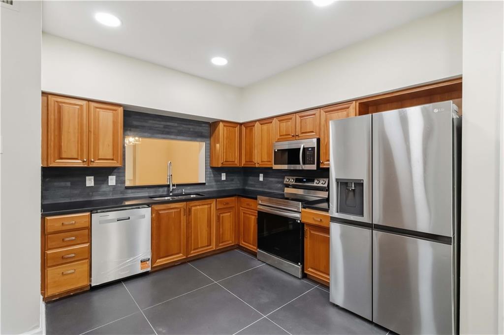 3475 OAK VALLEY RD. NE Unit 140