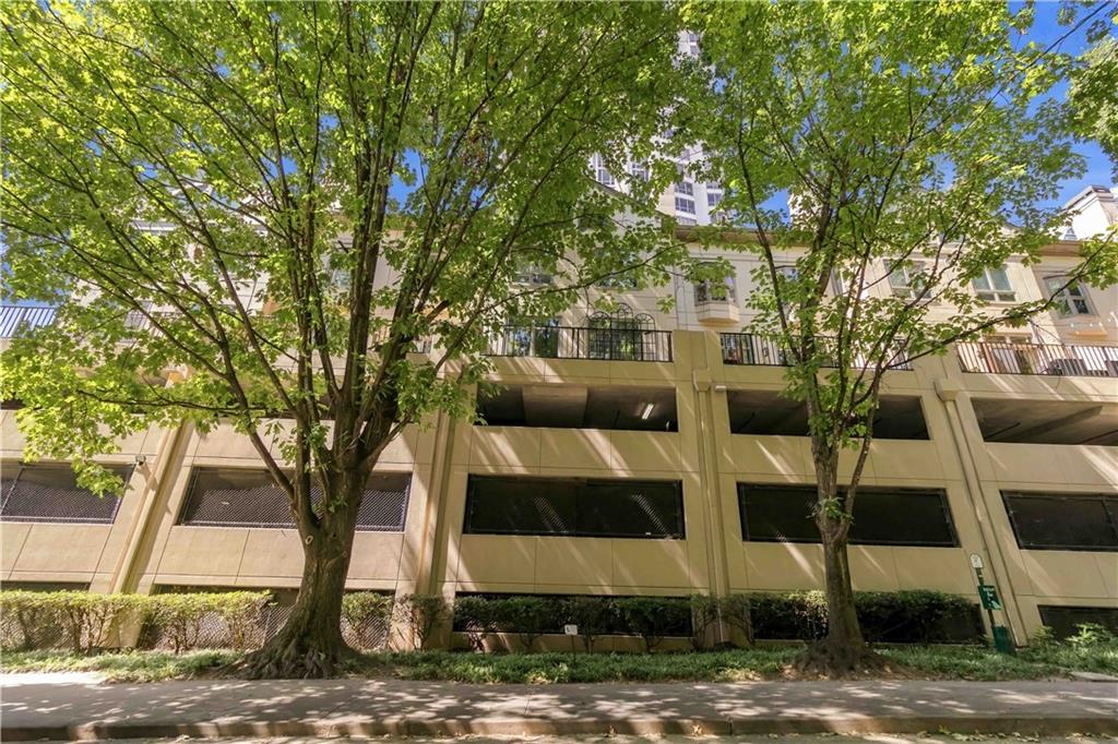 3475 OAK VALLEY RD. NE Unit 140