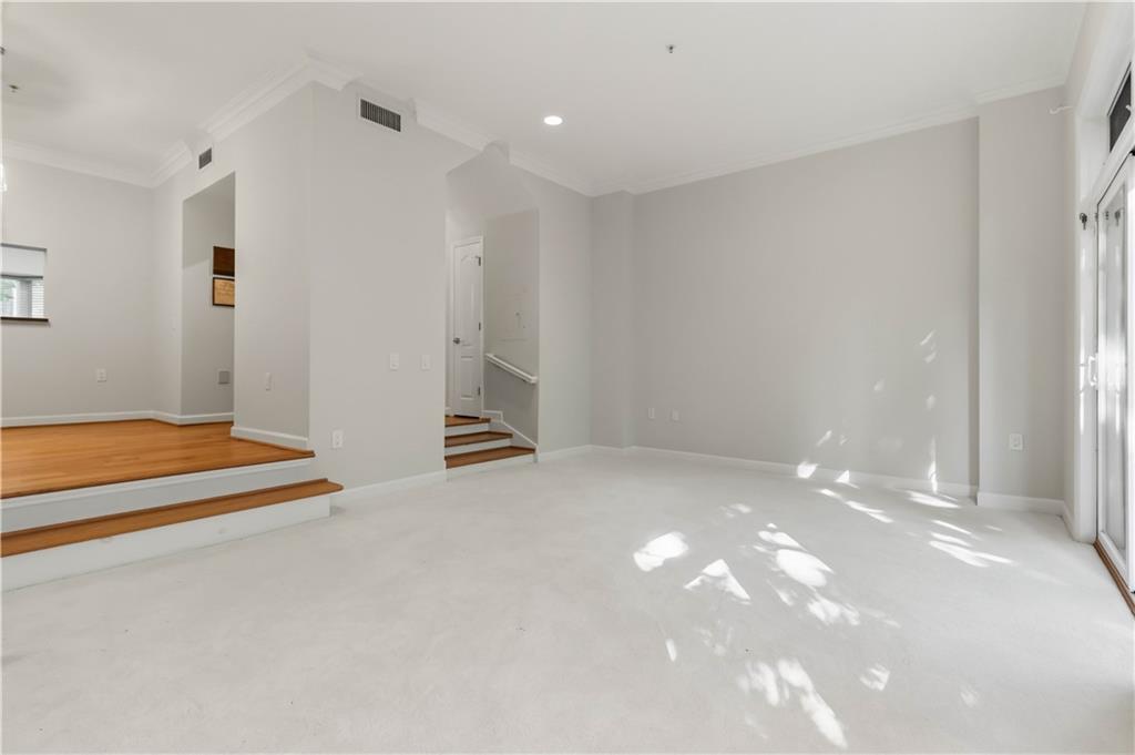 3475 OAK VALLEY RD. NE Unit 140