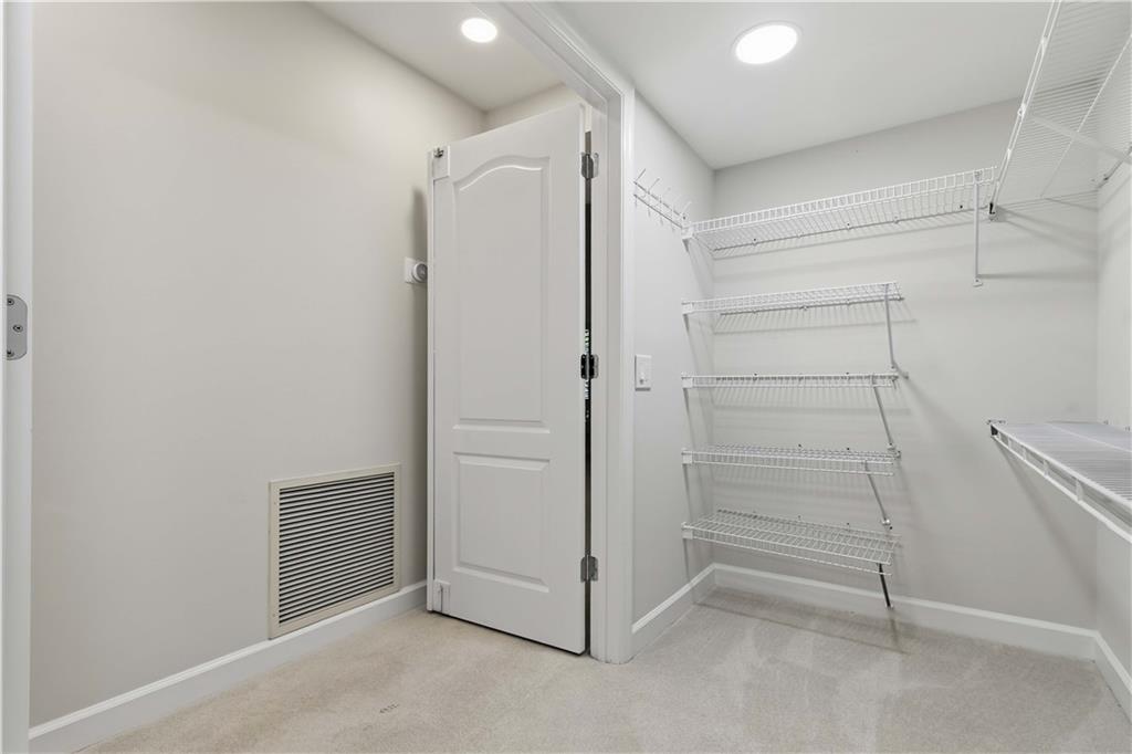 3475 OAK VALLEY RD. NE Unit 140