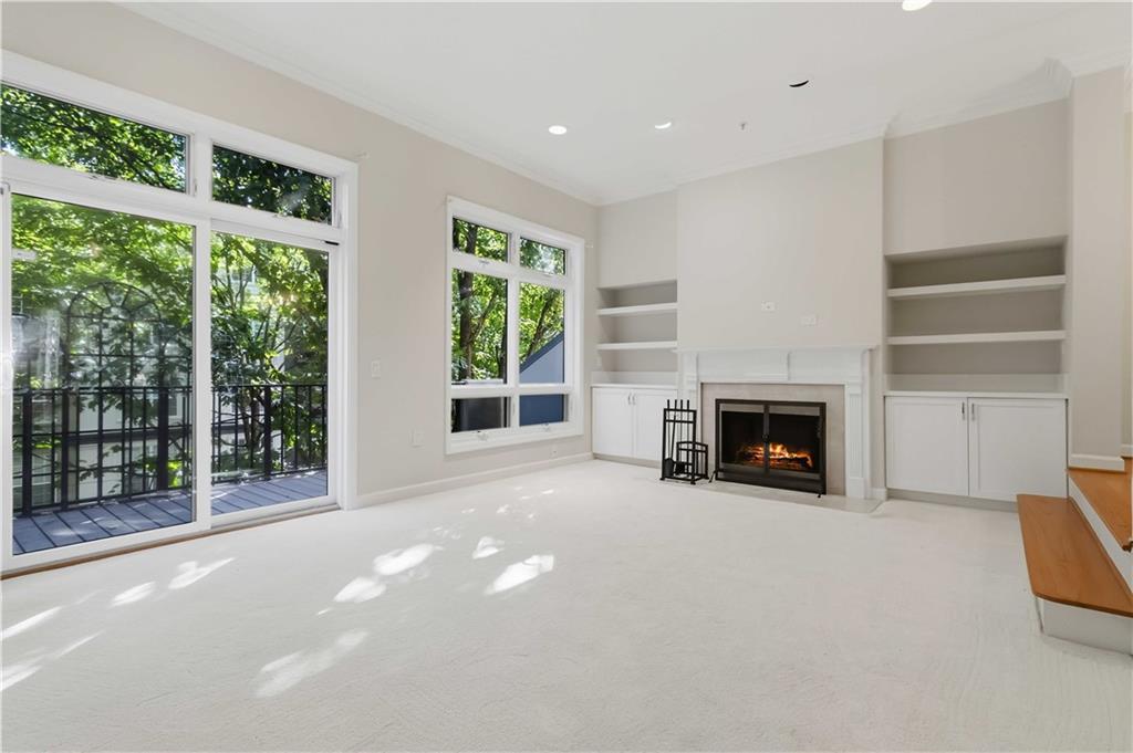 3475 OAK VALLEY RD. NE Unit 140