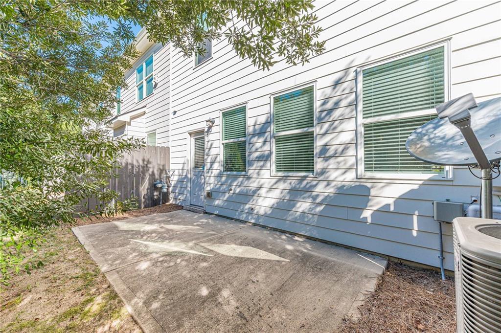 1363 Willamette Way