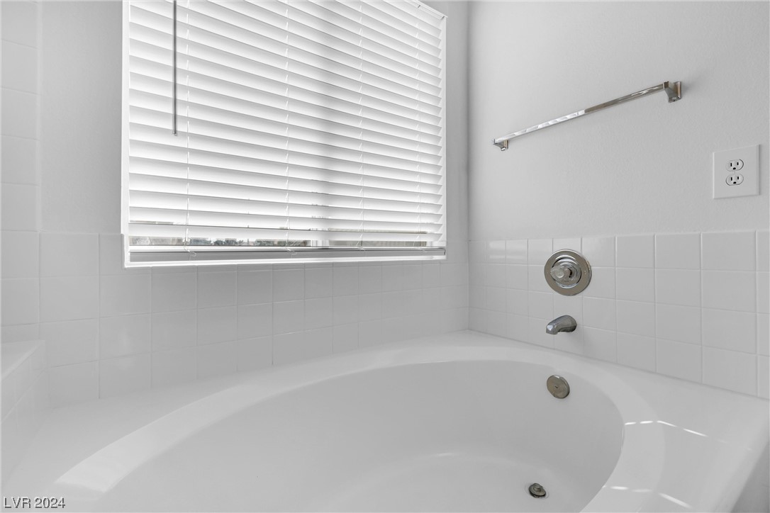 115 Zenith Point Avenue