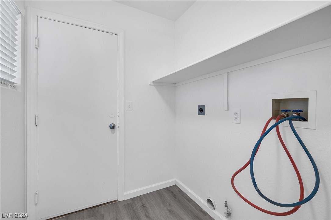 115 Zenith Point Avenue