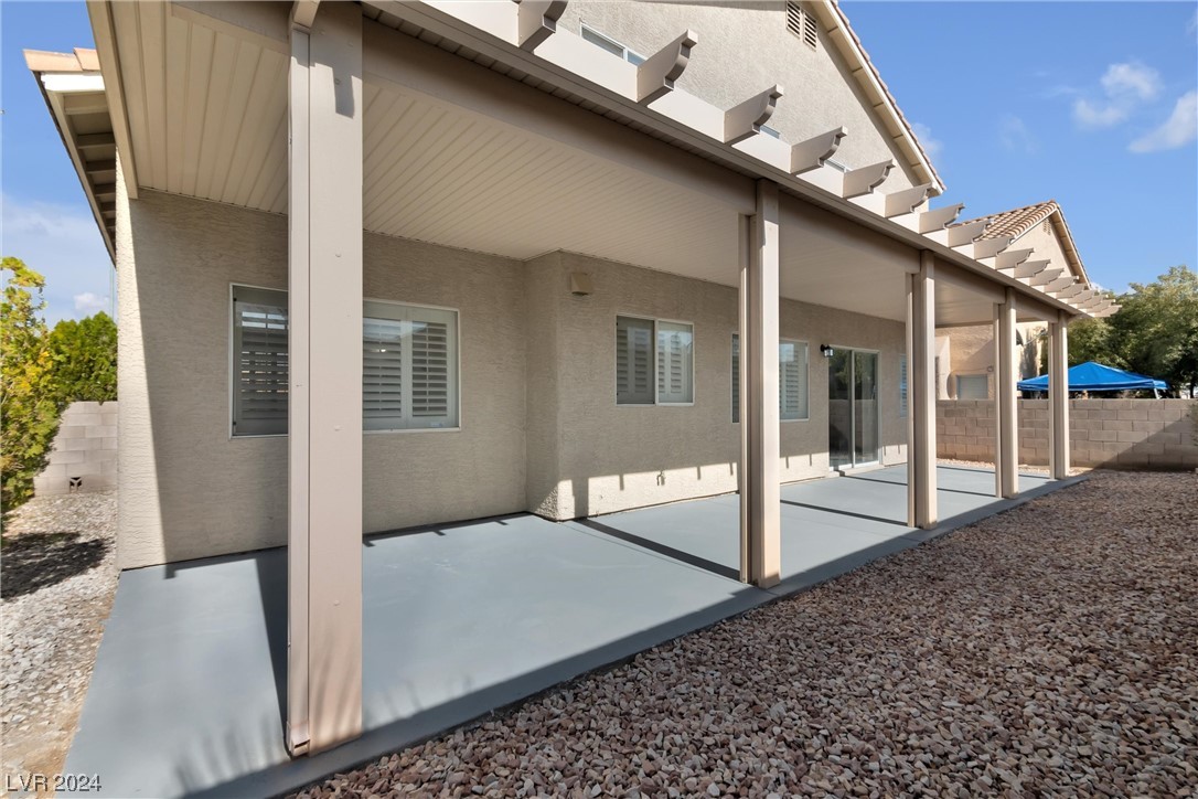 115 Zenith Point Avenue