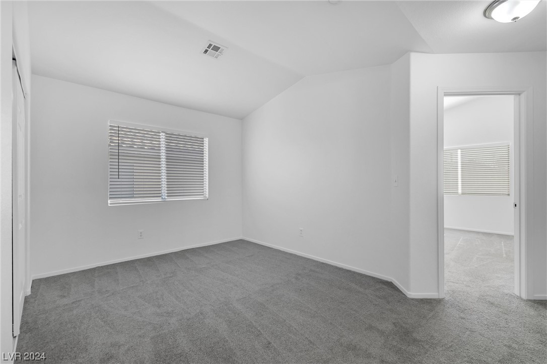 115 Zenith Point Avenue