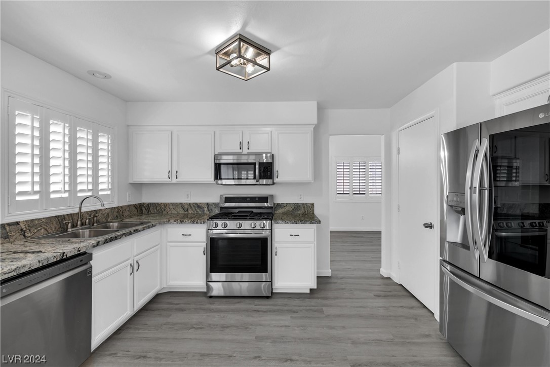 115 Zenith Point Avenue