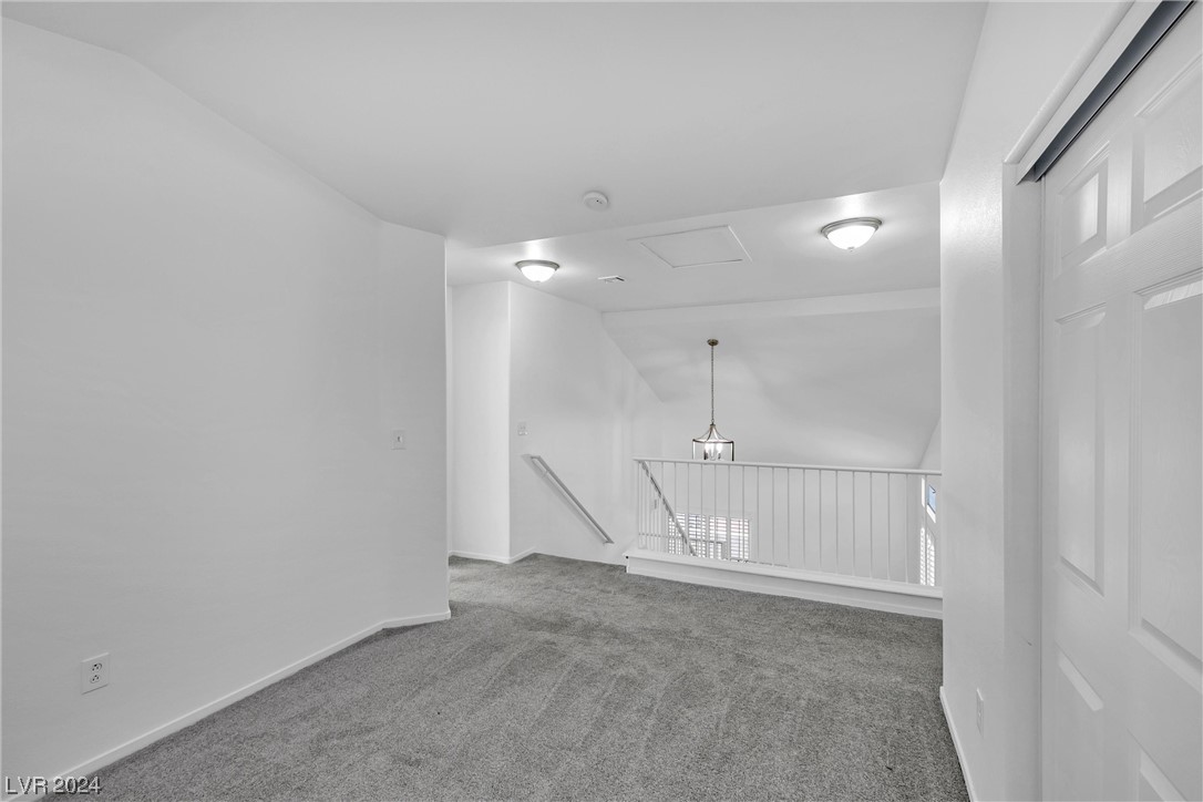 115 Zenith Point Avenue