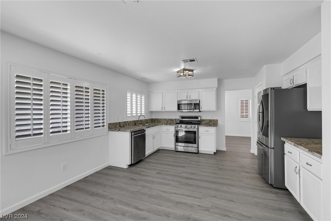 115 Zenith Point Avenue