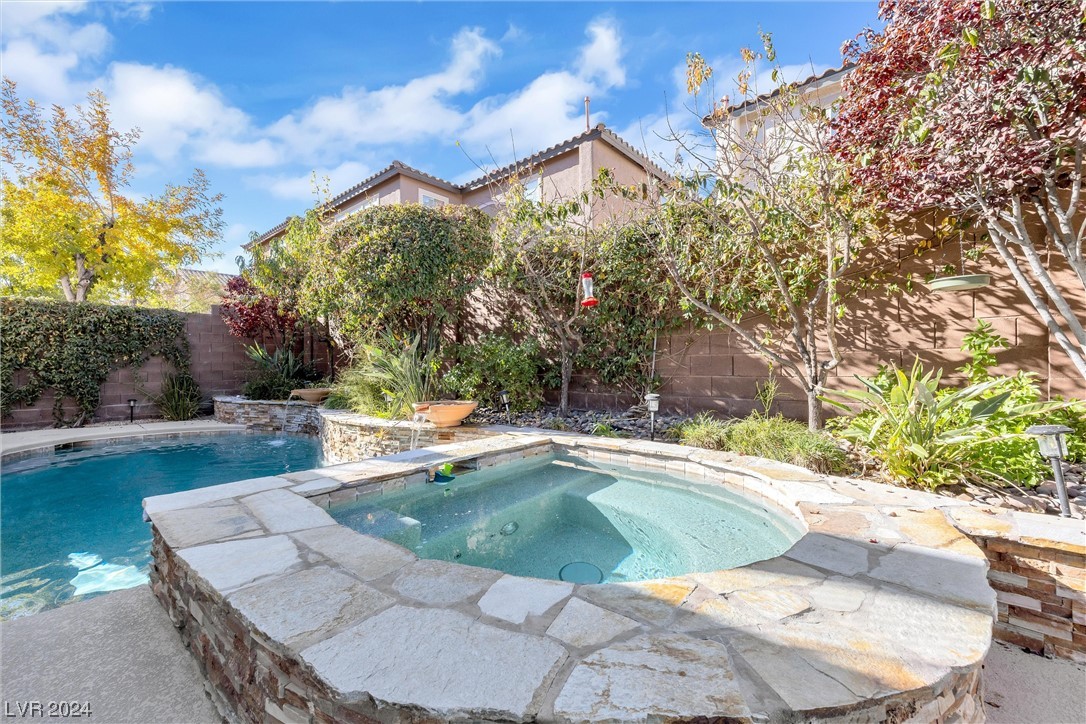 11127 Ash Mountain Street