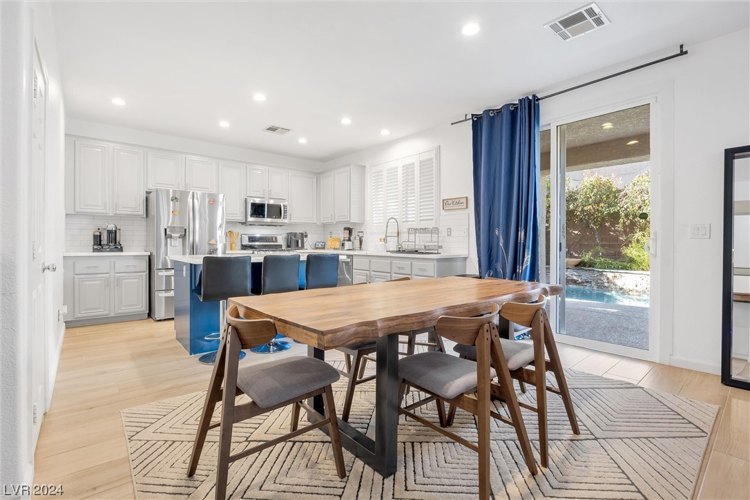 11127 Ash Mountain Street