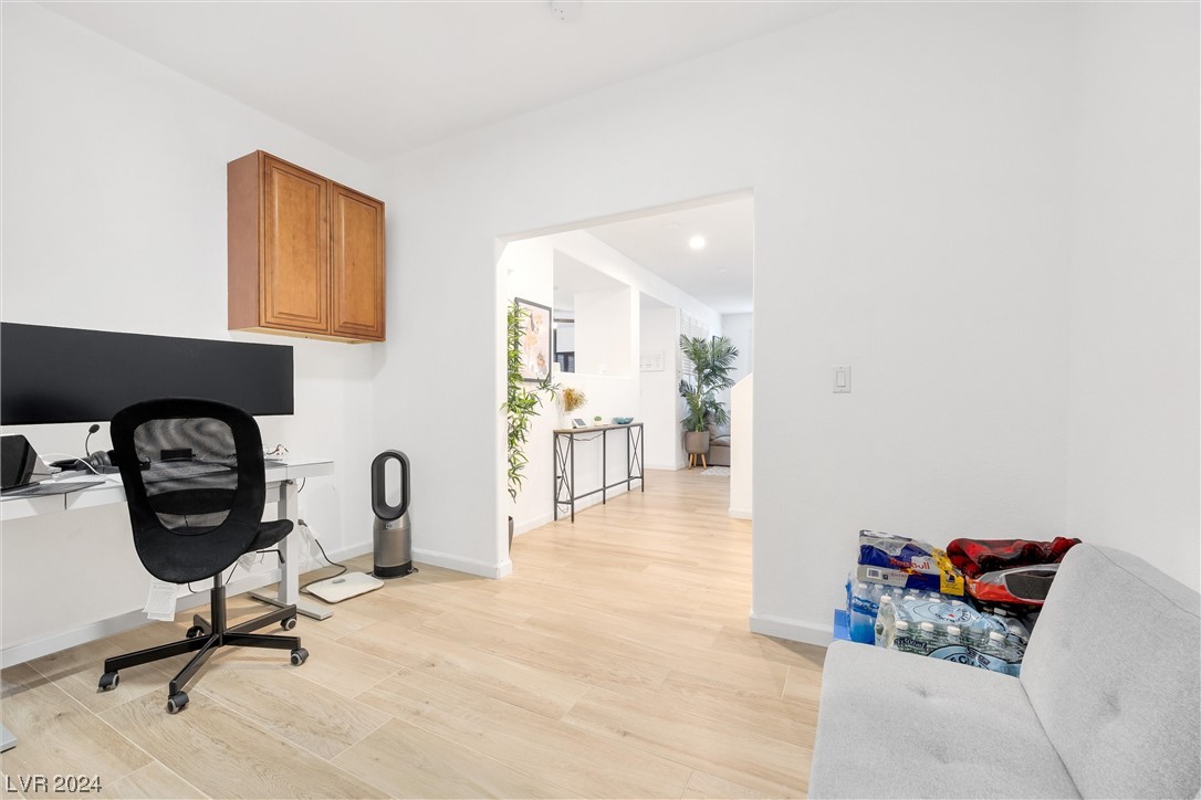 11127 Ash Mountain Street