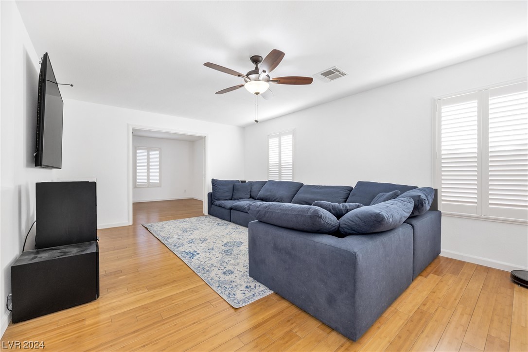 11127 Ash Mountain Street