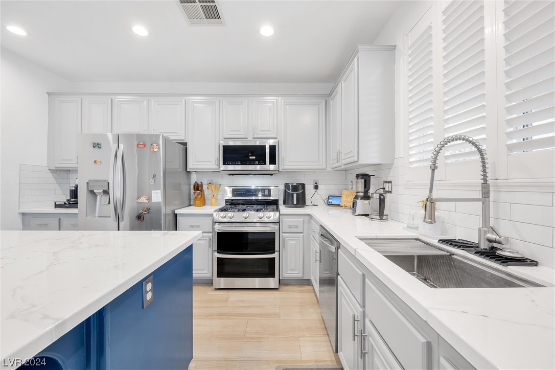 11127 Ash Mountain Street