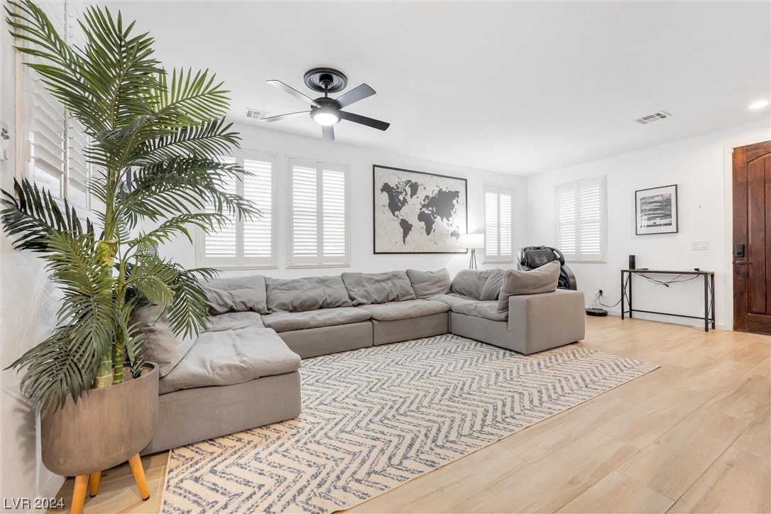 11127 Ash Mountain Street