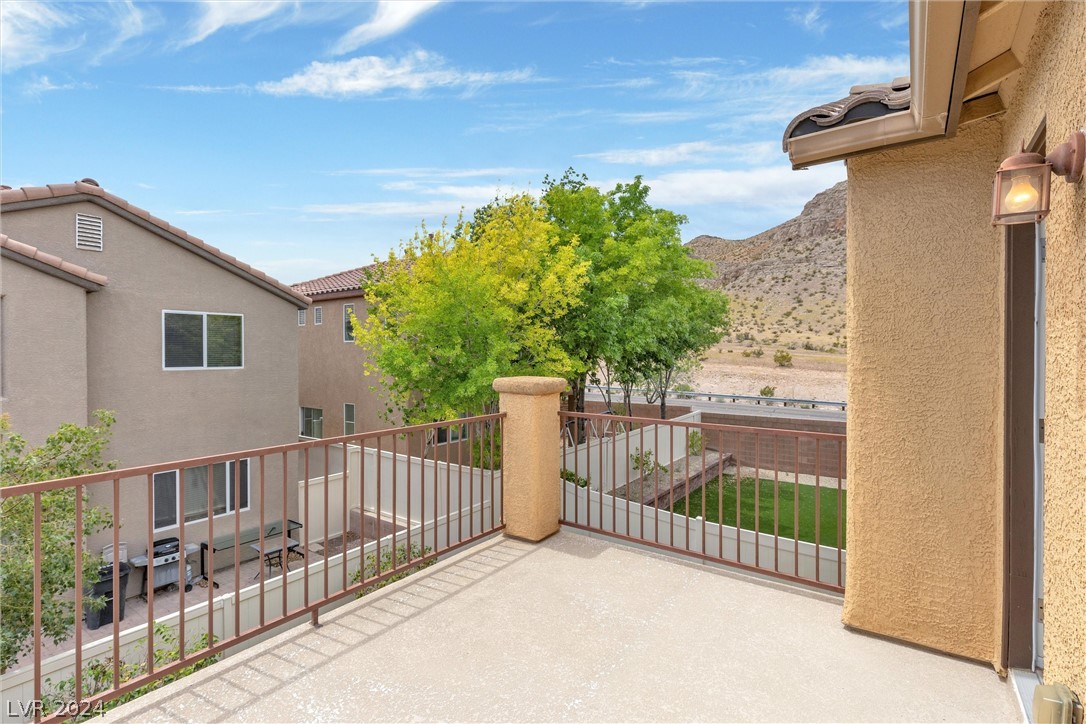 9387 Grand Sky Avenue