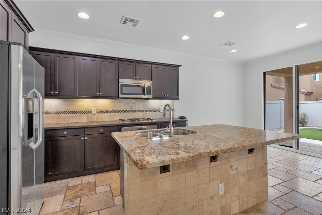 9387 Grand Sky Avenue