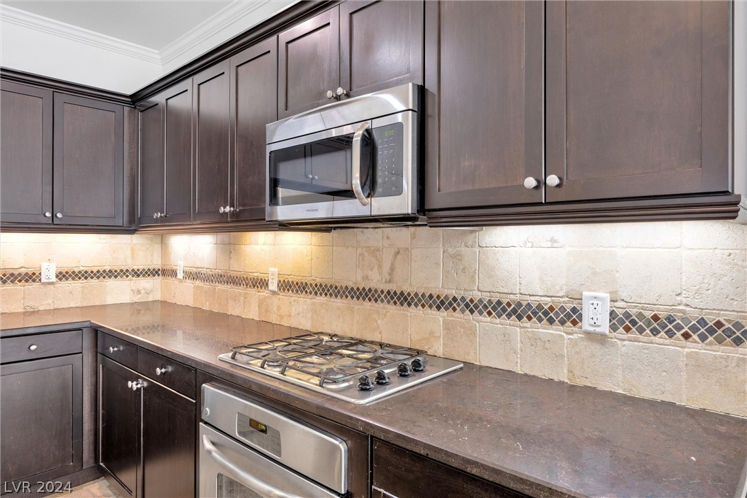 9387 Grand Sky Avenue